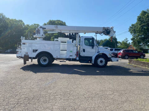 2009 Freightliner M2 106