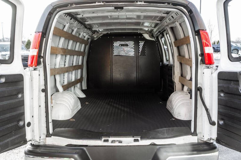 2023 GMC Savana 2500