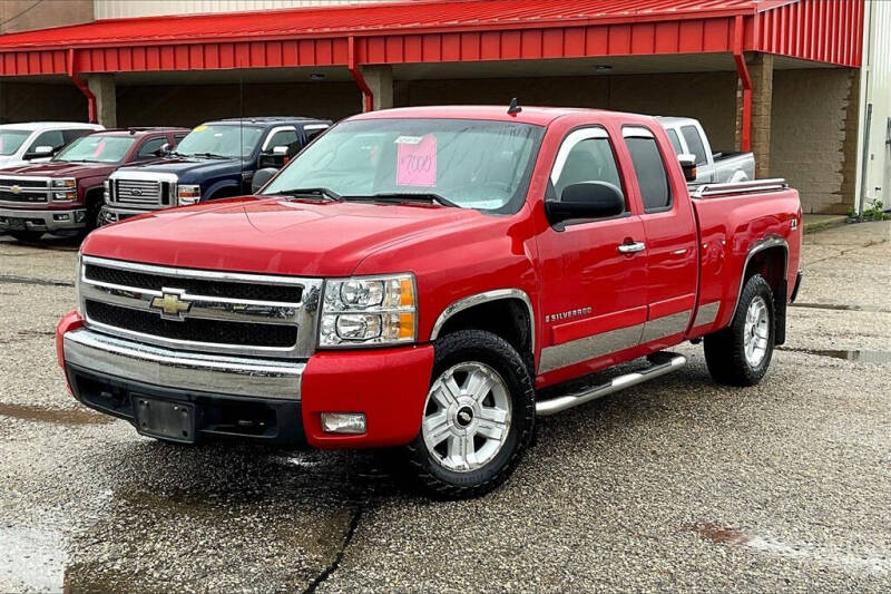 Used 2007 Chevrolet Silverado 1500 1LT with VIN 1GCEK19J77Z580905 for sale in Montevideo, Minnesota