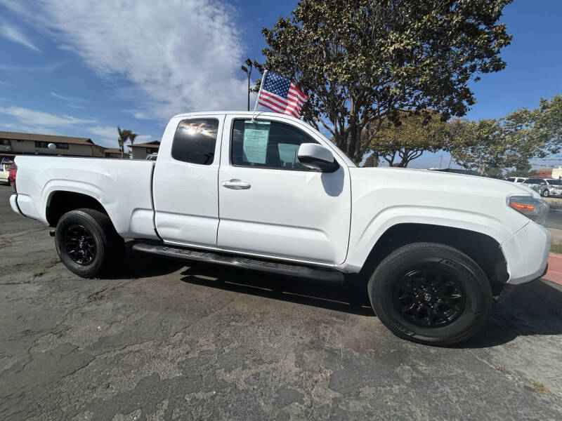 2019 Toyota Tacoma SR