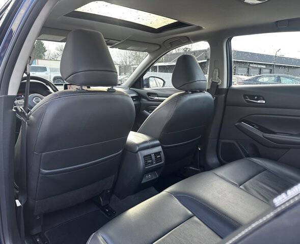 2022 Nissan Altima 2.5 Platinum