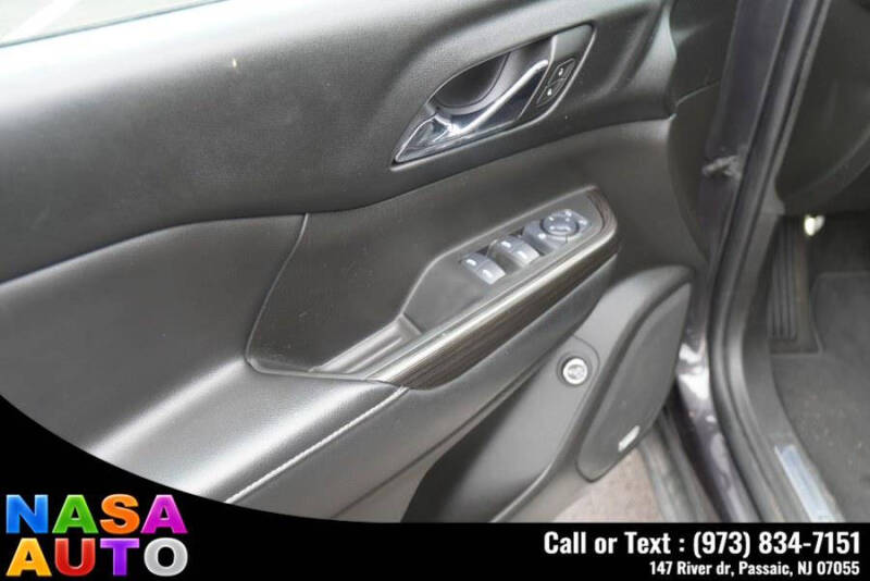 2017 GMC Acadia SLT-1