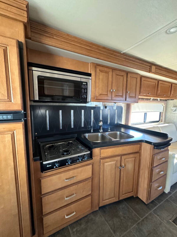2010 Winnebago JOURNEY 40L
