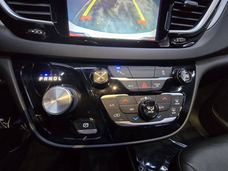 2019 Chrysler Pacifica Hybrid Touring L 35th Anniversary