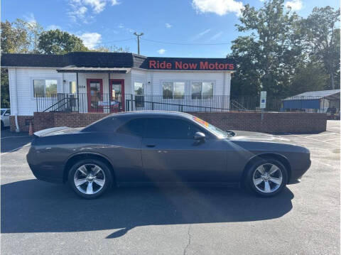 2019 Dodge Challenger SXT