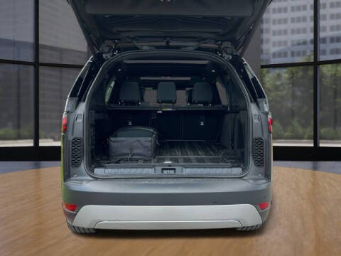 2025 Land Rover Discovery P300 S