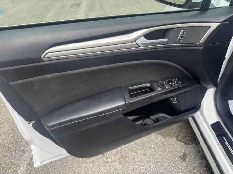 2018 Ford Fusion Hybrid SE