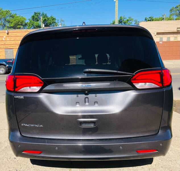 2018 Chrysler Pacifica L