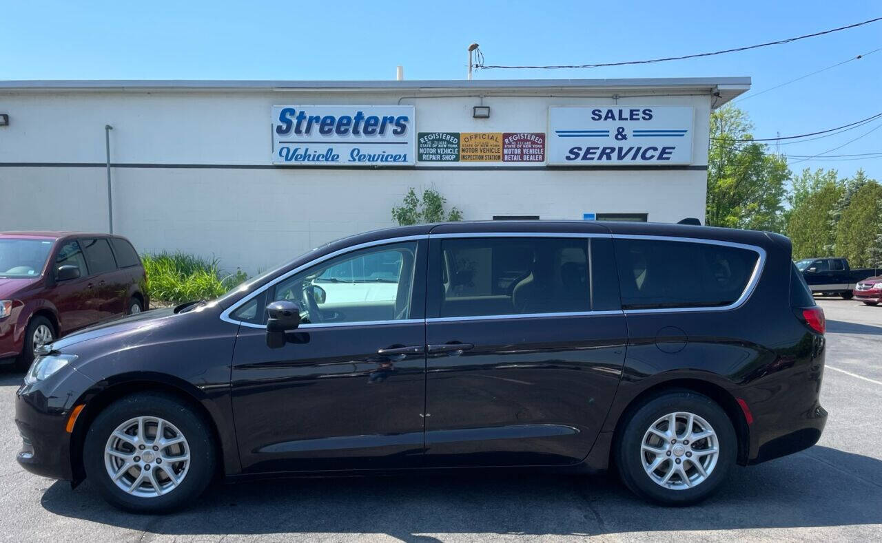 2017 Chrysler Pacifica for sale at Streeters Vehicle Sales in Plattsburgh, NY