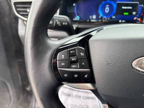 2022 Ford Explorer Hybrid Platinum