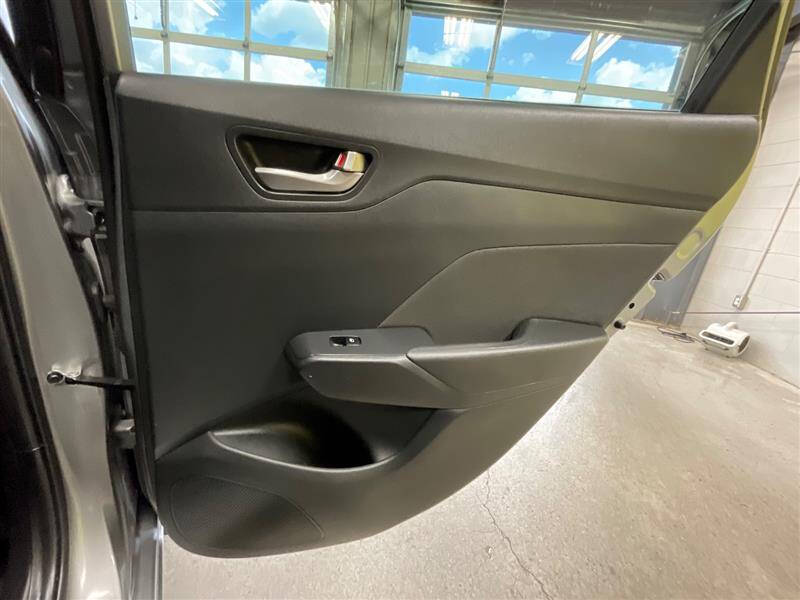 2022 Hyundai Accent SE