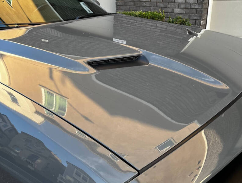 2018 Dodge Challenger SXT Plus