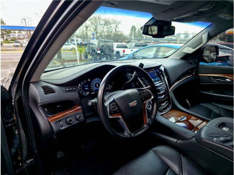 2016 Cadillac Escalade ESV Luxury Collection