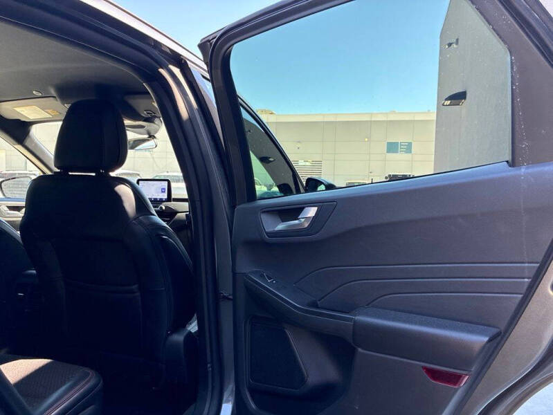 2025 Ford Escape ST-Line