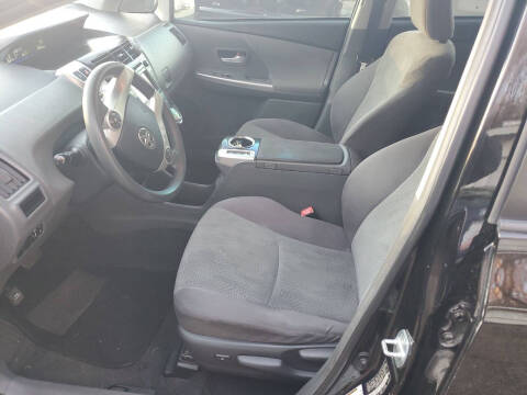 2012 Toyota Prius v Three