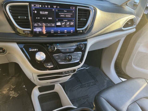 2022 Chrysler Pacifica Hybrid Touring L