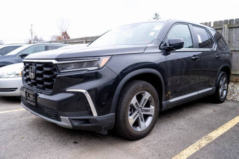 2023 Honda Pilot EX-L w/Rear Captain's Chairs