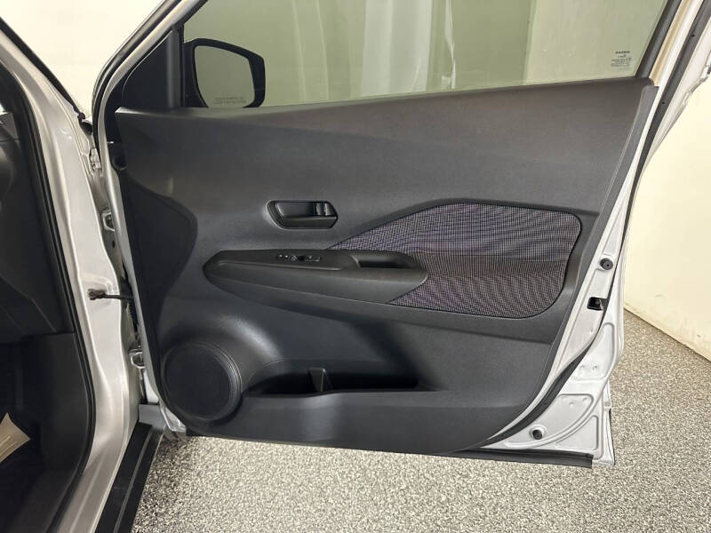 2019 Nissan Kicks S