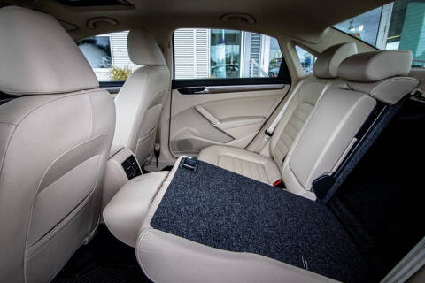 2017 Volkswagen Passat 1.8T SEL Premium