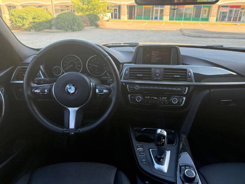 2016 BMW 3 Series 320i