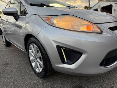 2012 Ford Fiesta SE