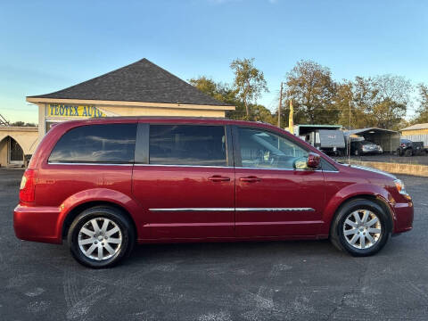 2016 Chrysler Town and Country Touring