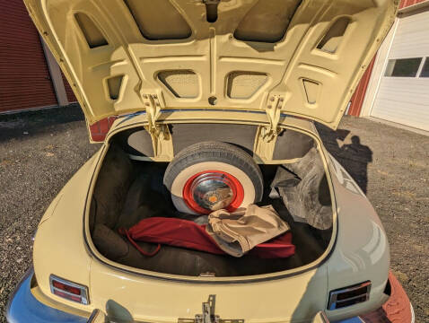 1948 Packard Super Eight Victoria