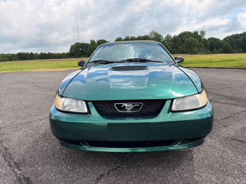 2000 Ford Mustang