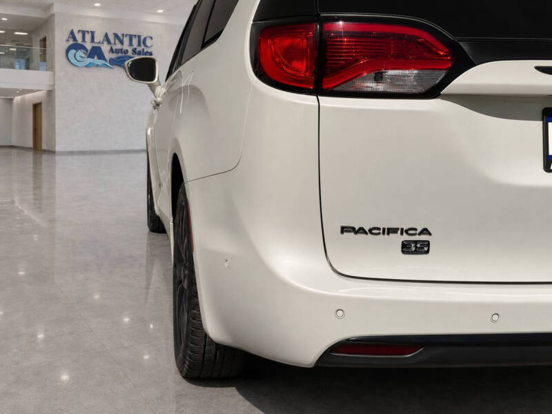 2020 Chrysler Pacifica Touring L Plus 35th Anniversary