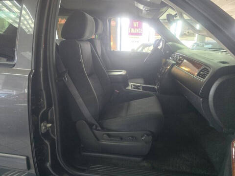 2011 Chevrolet Avalanche LS