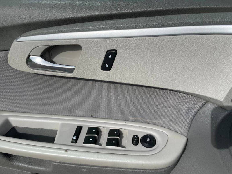 2011 Chevrolet Traverse LS