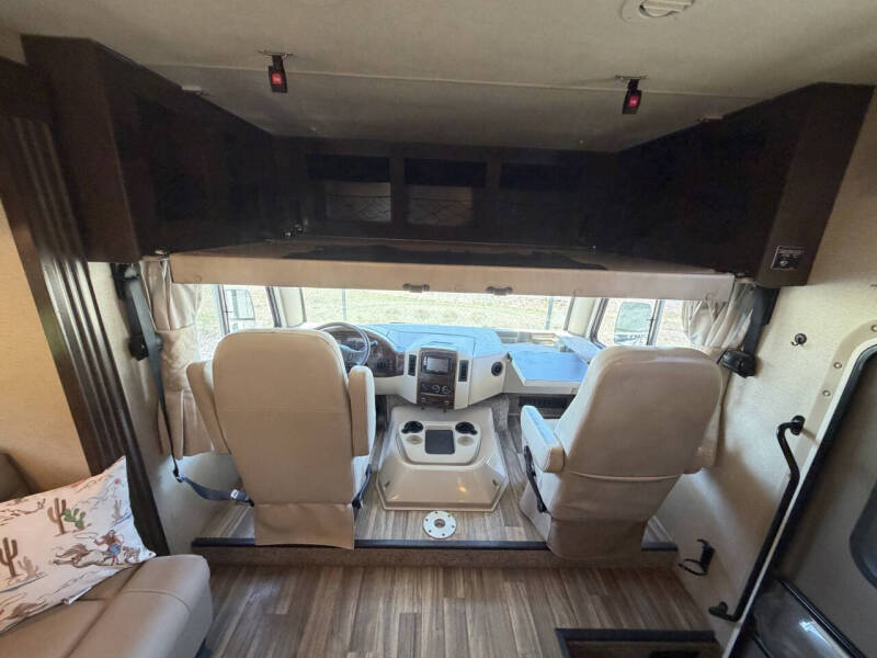 2018 Thor Motor Coach Ace 30.3