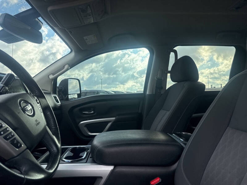 2021 Nissan Titan SV