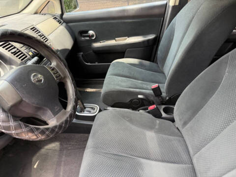 2010 Nissan Versa 1.8 S