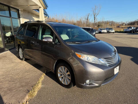 2014 Toyota Sienna Limited 7-Passenger