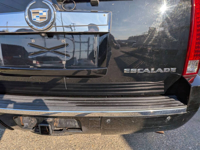2011 Cadillac Escalade Premium