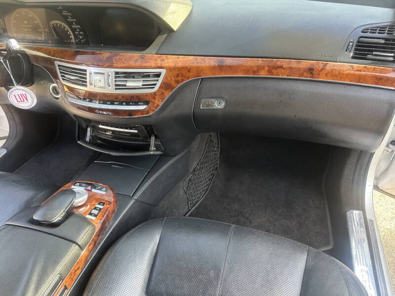 2009 Mercedes-Benz S-Class S 550 4MATIC