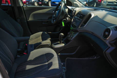 2016 Chevrolet Sonic LT Auto