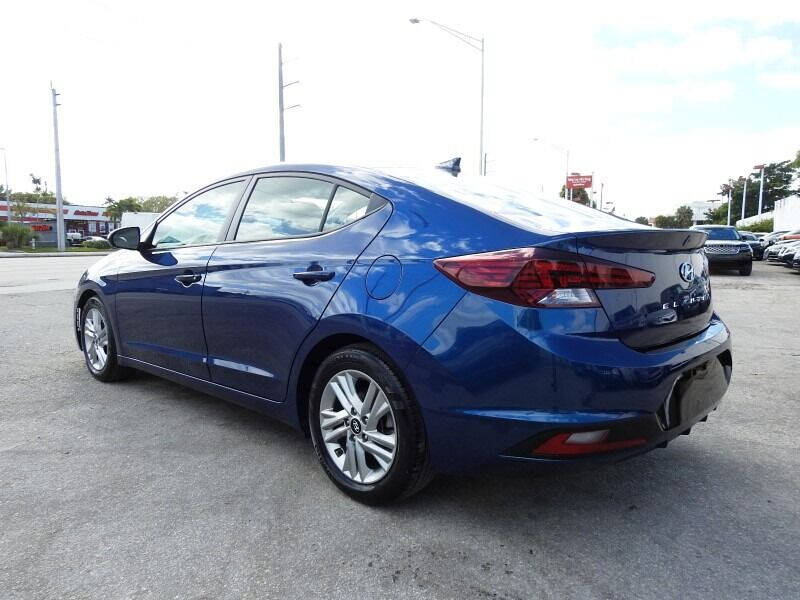 2020 Hyundai Elantra  - $14,900