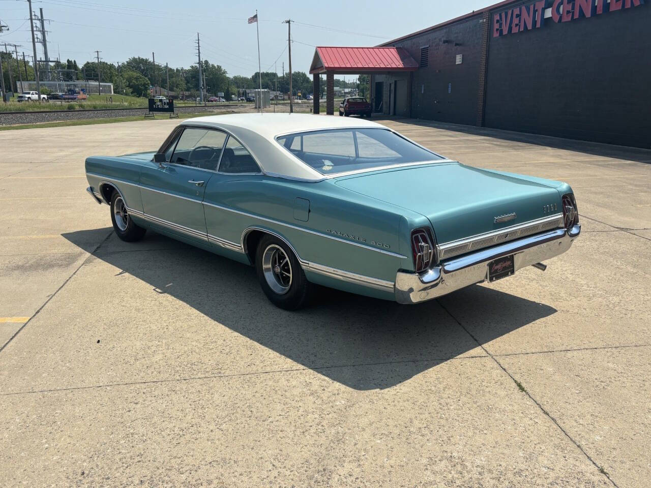 1967 Ford Galaxie 500 16
