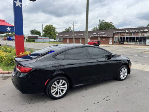 2015 Chrysler 200 S