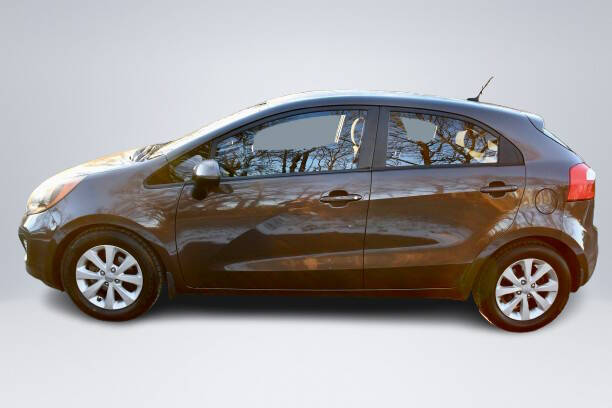 2012 Kia Rio 5-Door LX