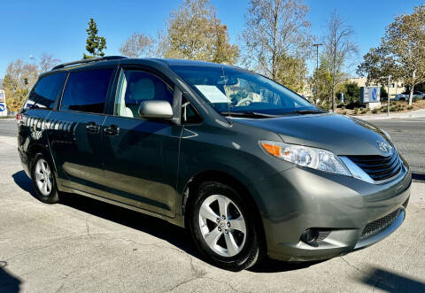 2012 Toyota Sienna