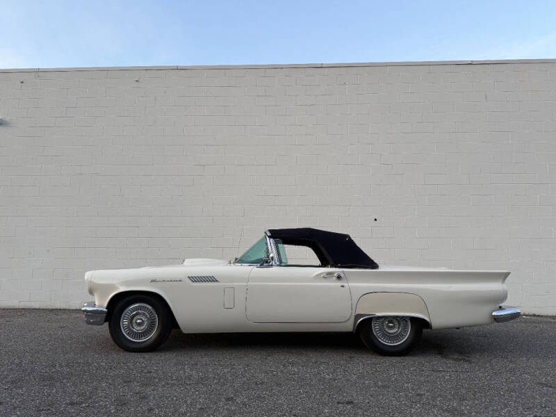 1957 Ford Thunderbird