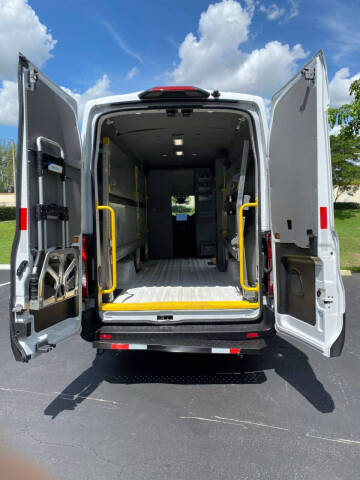 2022 Ford E-Transit 350