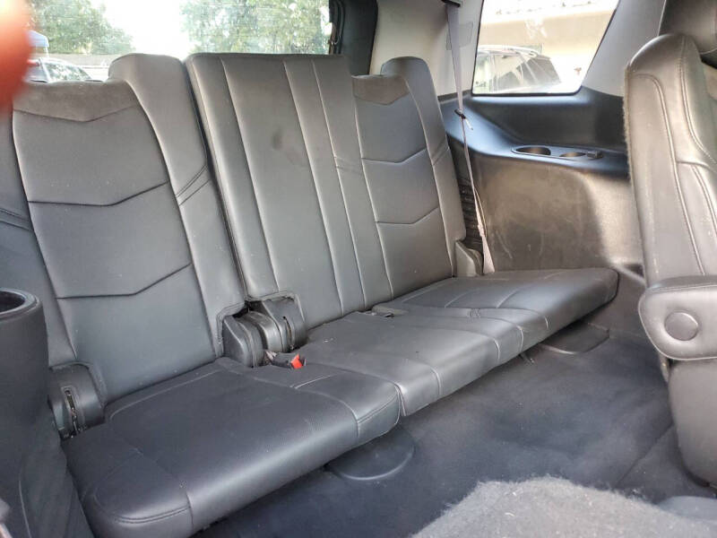 2017 Cadillac Escalade Standard