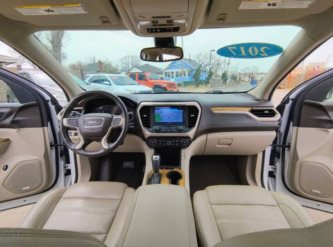 2017 GMC Acadia Denali