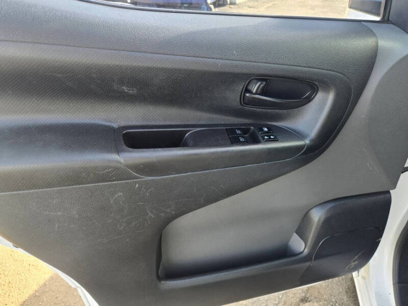 2018 Nissan NV200 SV