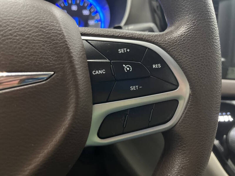 2020 Chrysler Voyager LXi