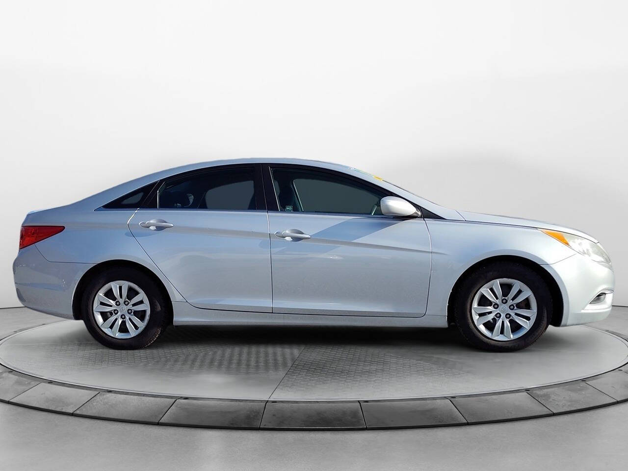 2012 Hyundai SONATA for sale at Tennessee Motors in Elizabethton, TN